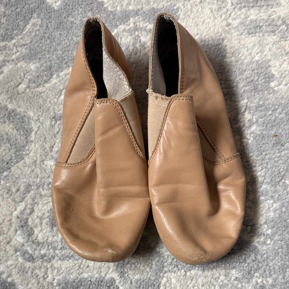 Tan Leather Slip-On Dance/Stretch Shoes